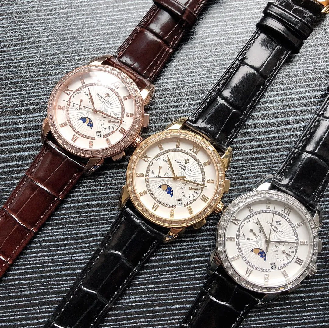 【Top replica】💰5600! Patek Philippe PP 🎮R28 complex function chronograph series is launched. Patek Philippe is a noble work of art! Exclusive text plus high-end inner shadow logo, matched with imported 9100 multi-function movement (0 repair) function (24 hours, day of the week, stars, month) imported 316 stainless steel, using 18k quality furnace vacuum plating! Paired with Italian imported calfskin! Original folding buckle! 🎮Size 42mm. Wear-resistant and scratch-resistant sapphire glass! Super waterproof to 50 meters! Simple but not simple! You can never own a Patek Philippe, you are just keeping it for your descendants. (Serious promise: The physical product has a better gloss and feel, the dial scale is lifelike, the case craftsmanship is a master-level light test, and the new era machine high-tech forging is shocking and noble. You deserve it! Please look for the exclusive quality 🎮Sanjie exquisitely recommends men's mechanical watches. SJ carefully creates ultra-real physical pictures for you.